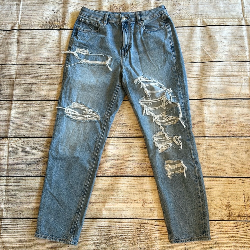 American Eagle Mom Jean Size 8